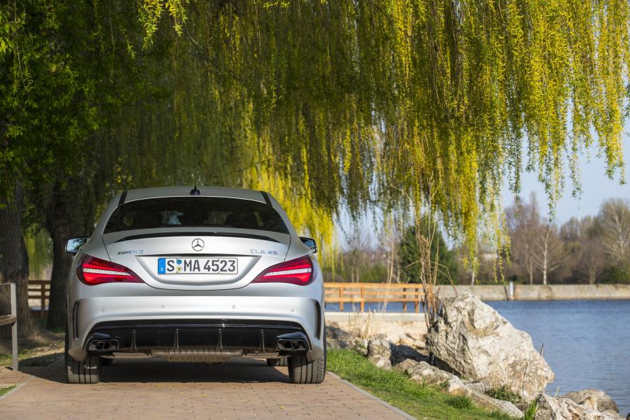  Mercedes-AMG CLA45 4Matic 2016 года  (фото 15 из 40)